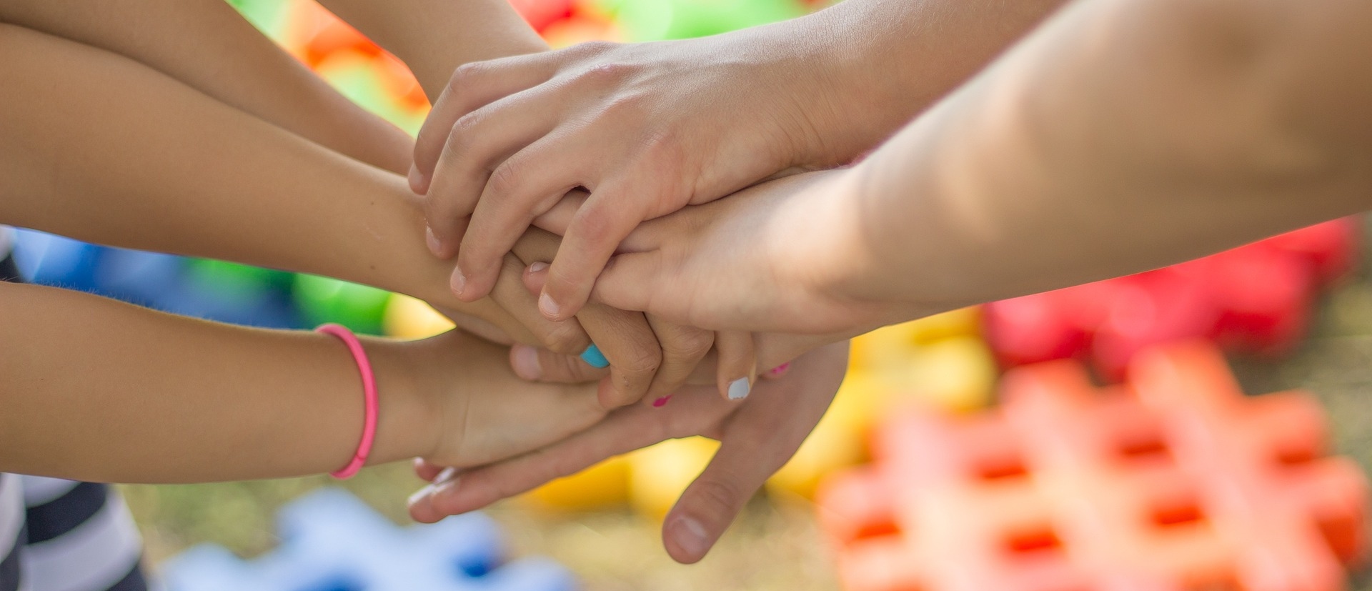 hands-2847508_1920