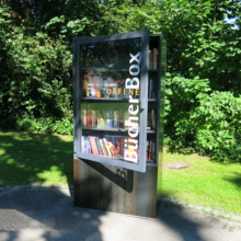 Offene Bücherbox Hasenfeld Park