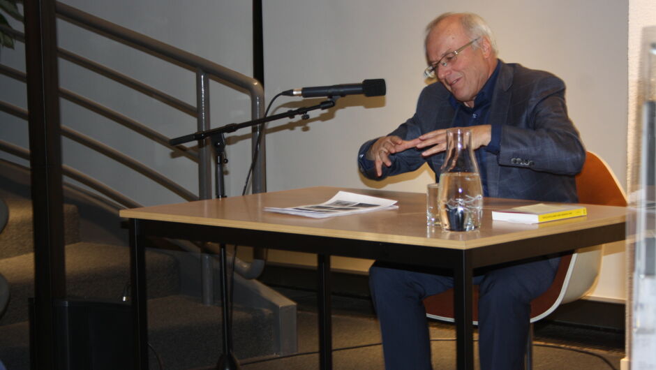 Dr. Haller (25) Dr. Haller (25)