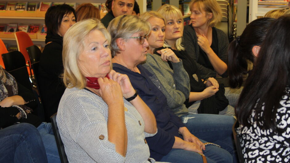 Dr. Haller (16) Dr. Haller (16)