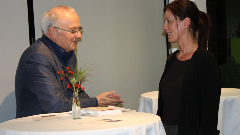 Dr. Haller (19) Dr. Haller (19)