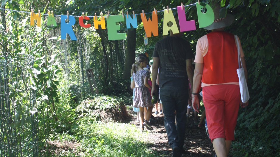 Märchenwald und Rätselwiese (20) Märchenwald und Rätselwiese (20)