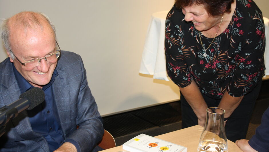 Dr. Haller (30) Dr. Haller (30)