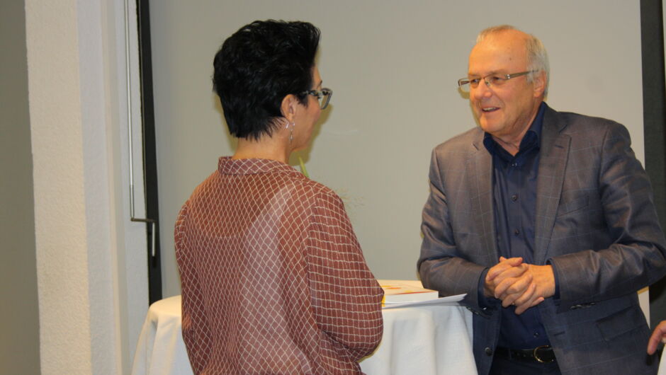 Dr. Haller (11) Dr. Haller (11)