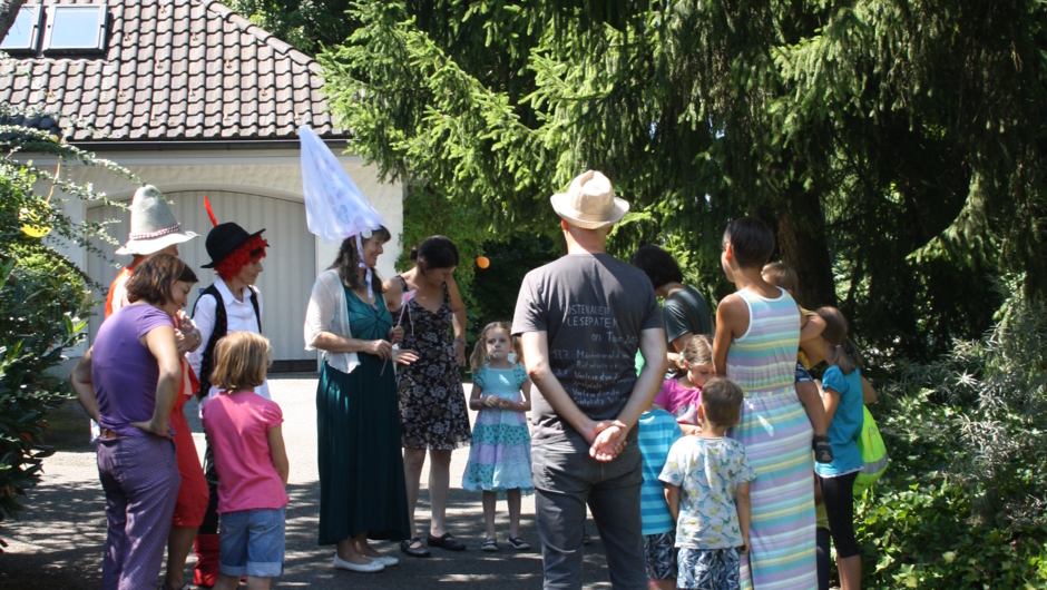 Märchenwald und Rätselwiese (2) Märchenwald und Rätselwiese (2)