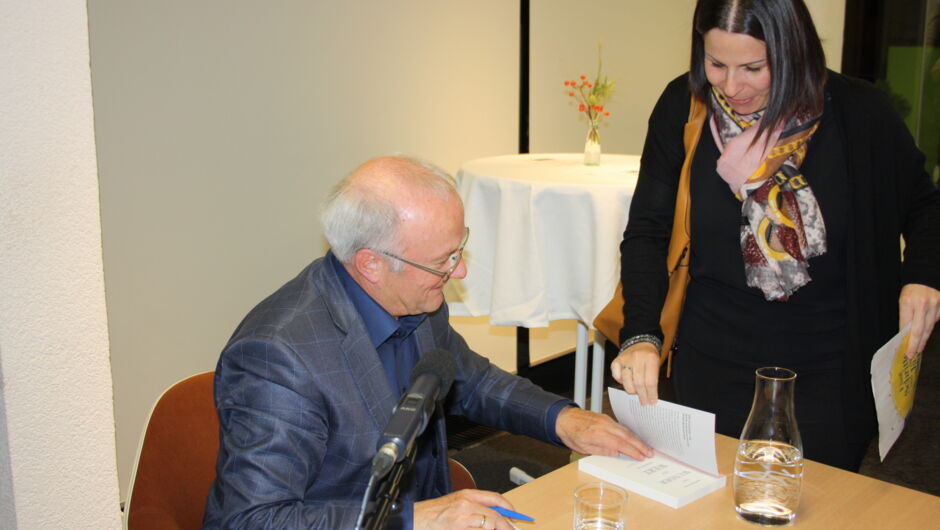 Dr. Haller (33) Dr. Haller (33)